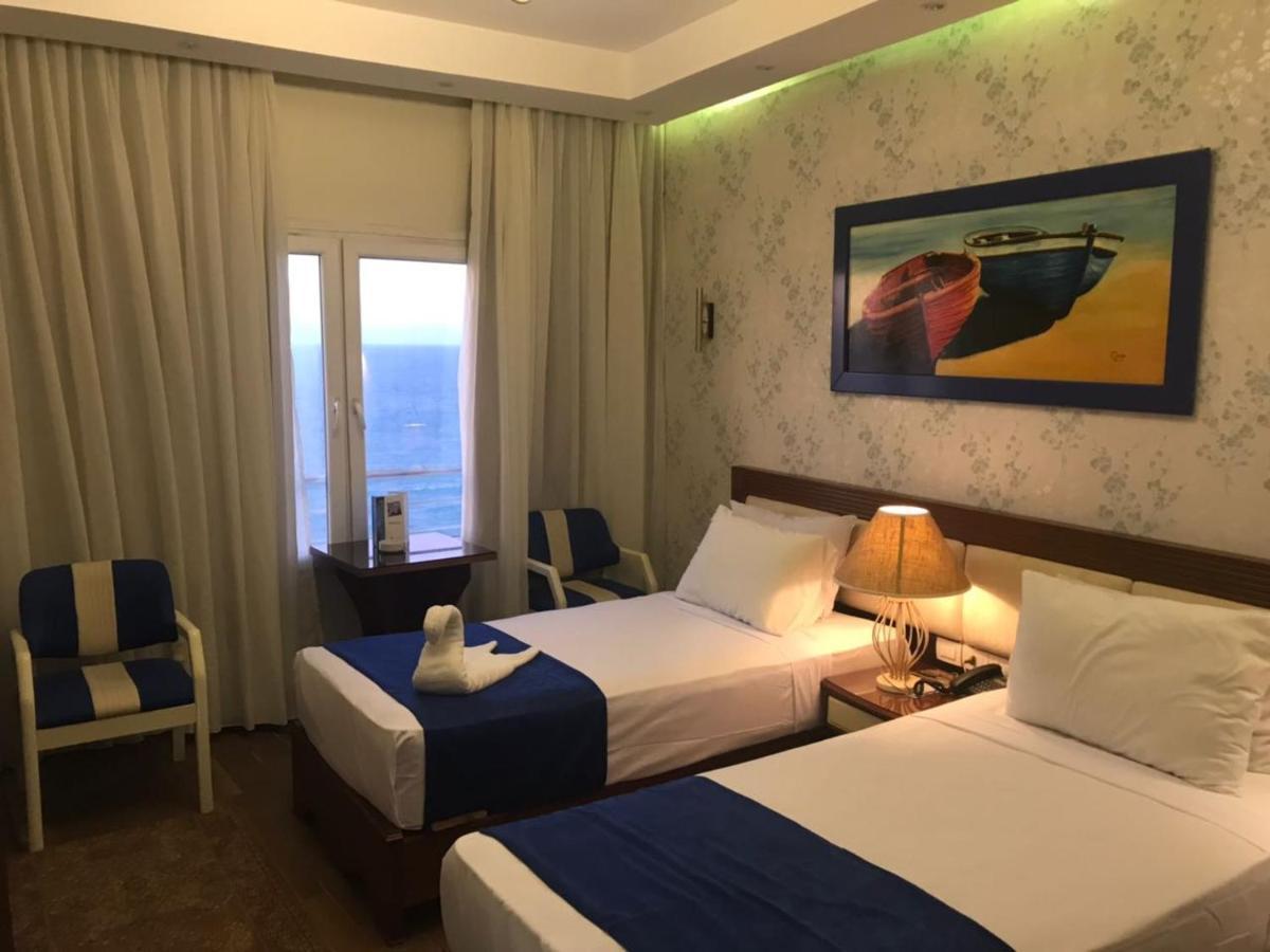 Fleet Club Mahrousa الإسكندرية المظهر الخارجي الصورة A room at the hotel