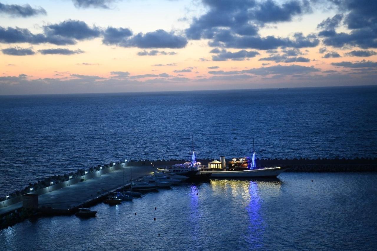 Fleet Club Mahrousa الإسكندرية المظهر الخارجي الصورة The port of Limassol at night