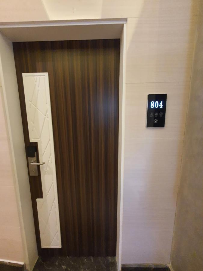 Fleet Club Mahrousa الإسكندرية المظهر الخارجي الصورة A door with a doorbell