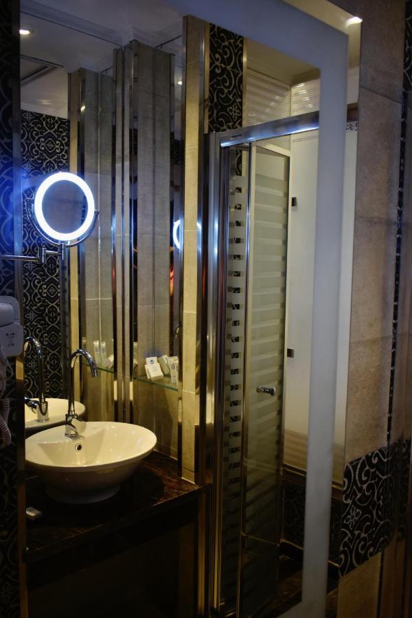 Fleet Club Mahrousa الإسكندرية المظهر الخارجي الصورة A bathroom in the hotel